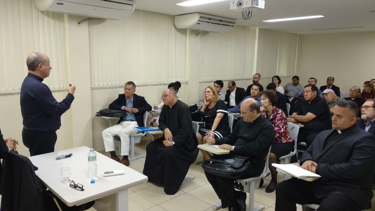 O futuro da formação dos canonistas é assunto de encontro no PISDC